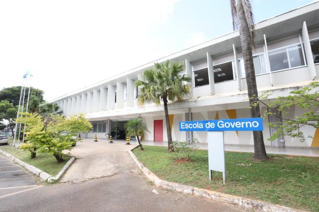 Capa da notícia: GDF abre inscrições para 28 cursos online de capacitação para servidores