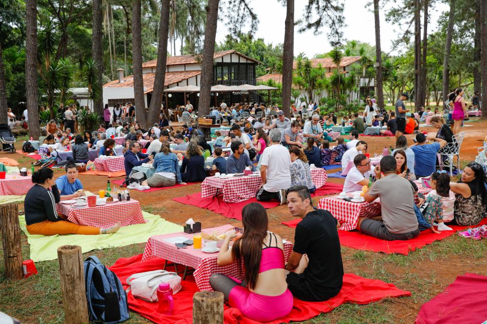 Capa da notícia: Definido o calendário 2026 de feriados e pontos facultativos no GDF